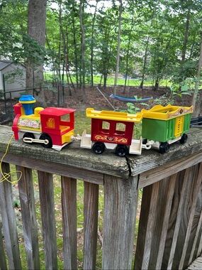 Fisher Price Circus Pull Train- VINTAGE